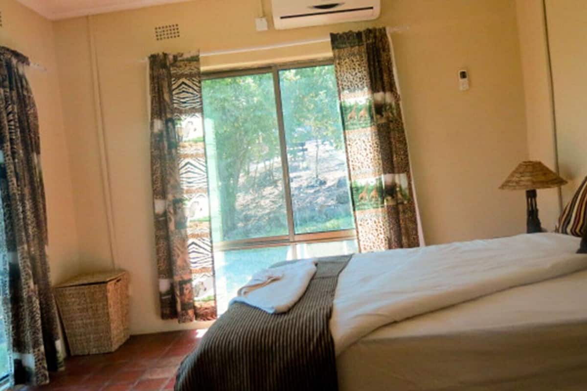 Cottage (Zambezi) | 1 bedroom, memory foam beds, bed sheets