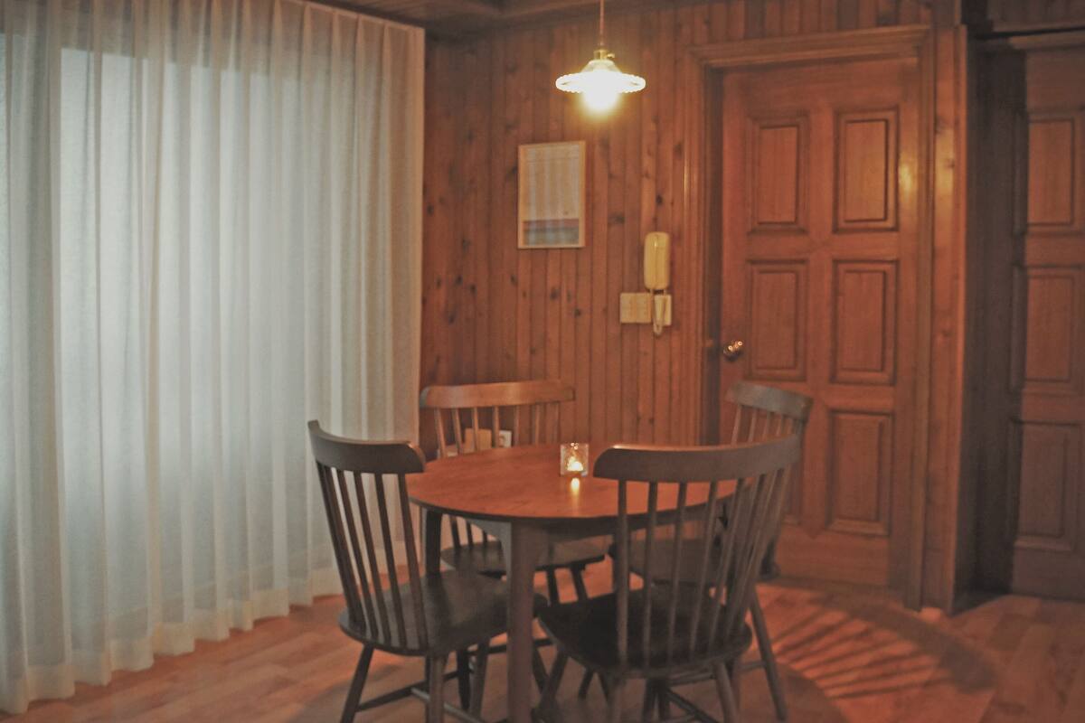 In-room dining
