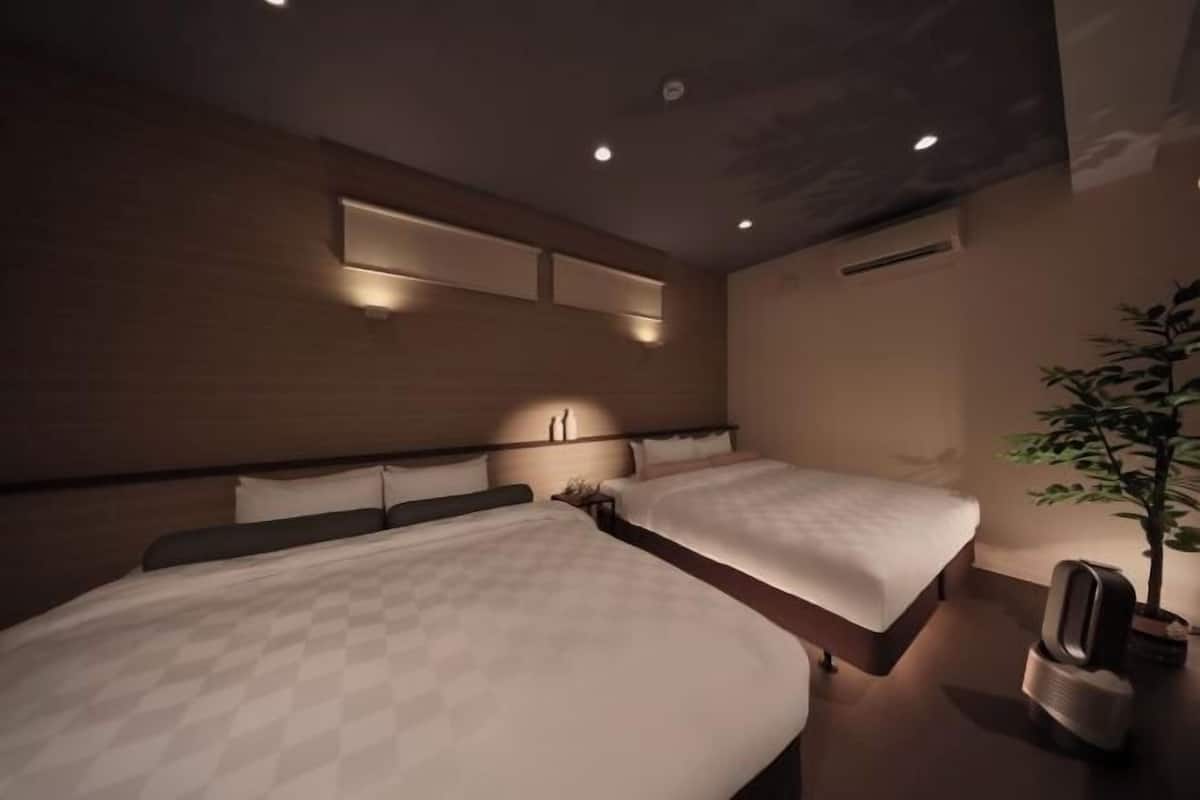 2 chambres, minibar, décoration personnalisée, ameublement personnalisé
