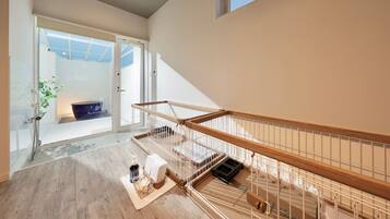 ๋น๋ผ (I) | ๋ฏธ๋๋ฐ, ๊ฐ๊ฐ ๋ค๋ฅธ ์คํ์ผ์ ์ธํ
๋ฆฌ์ด, ๊ฐ๊ฐ ๋ค๋ฅด๊ฒ ๊ฐ๊ตฌ ๋น์น, ๋ฌด๋ฃ WiFi