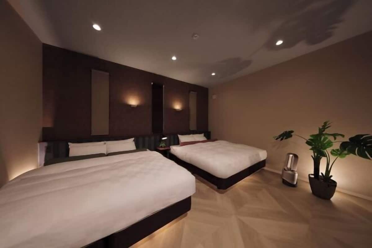 2 chambres, minibar, décoration personnalisée, ameublement personnalisé
