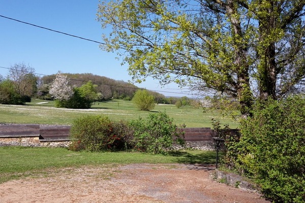 Toujours le  Golf vu du jardin