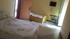 Free WiFi, bed sheets - SGS Hotel (Addis Ababa)