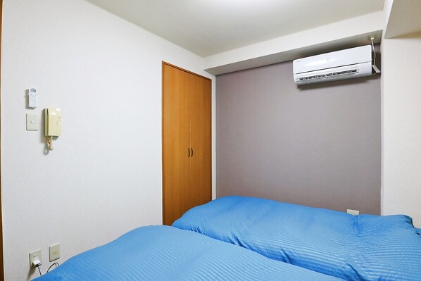 Apartment, 1 Bedroom | Iron/ironing board, free WiFi, bed sheets