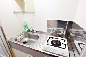 Apartment, 1 Bedroom | Private kitchenette