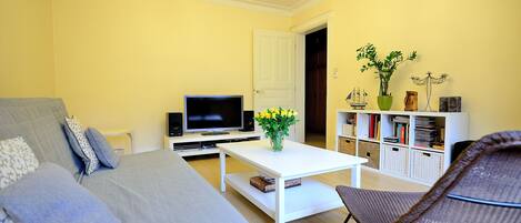 Apartamento | Sala de estar | TV 40 polegadas com canais a cabo