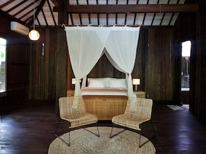 Romantic Studio