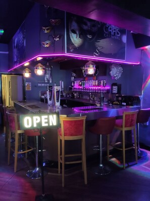 Bar (en la propiedad)