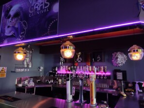 Bar (on property) - Mardi Gras Hotel (Blackpool)