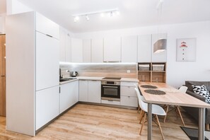 Apartment | Private kitchen | Oven, stovetop, dishwasher, espresso maker - Supreme Apartments (Szczecin)