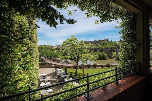 SOWELL COLLECTION Hôtel du Roi & SPA