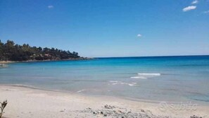 Una playa cerca