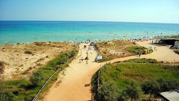 Liegestühle, Strandtücher