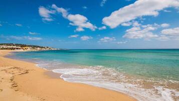 Liegestühle, Strandtücher