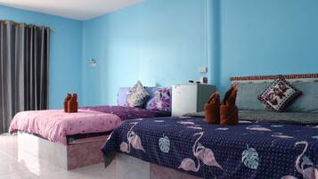 Family Suite | Desk, free WiFi
