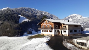 Unclassified image, 5 of 73, button - Double room new (type A) Z-NR. 4 - Greber Christine - Bed and breakfast (Schoppernau)