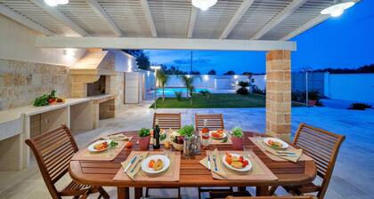 Villa Gargasole - Elegance And Confort With Private Pool