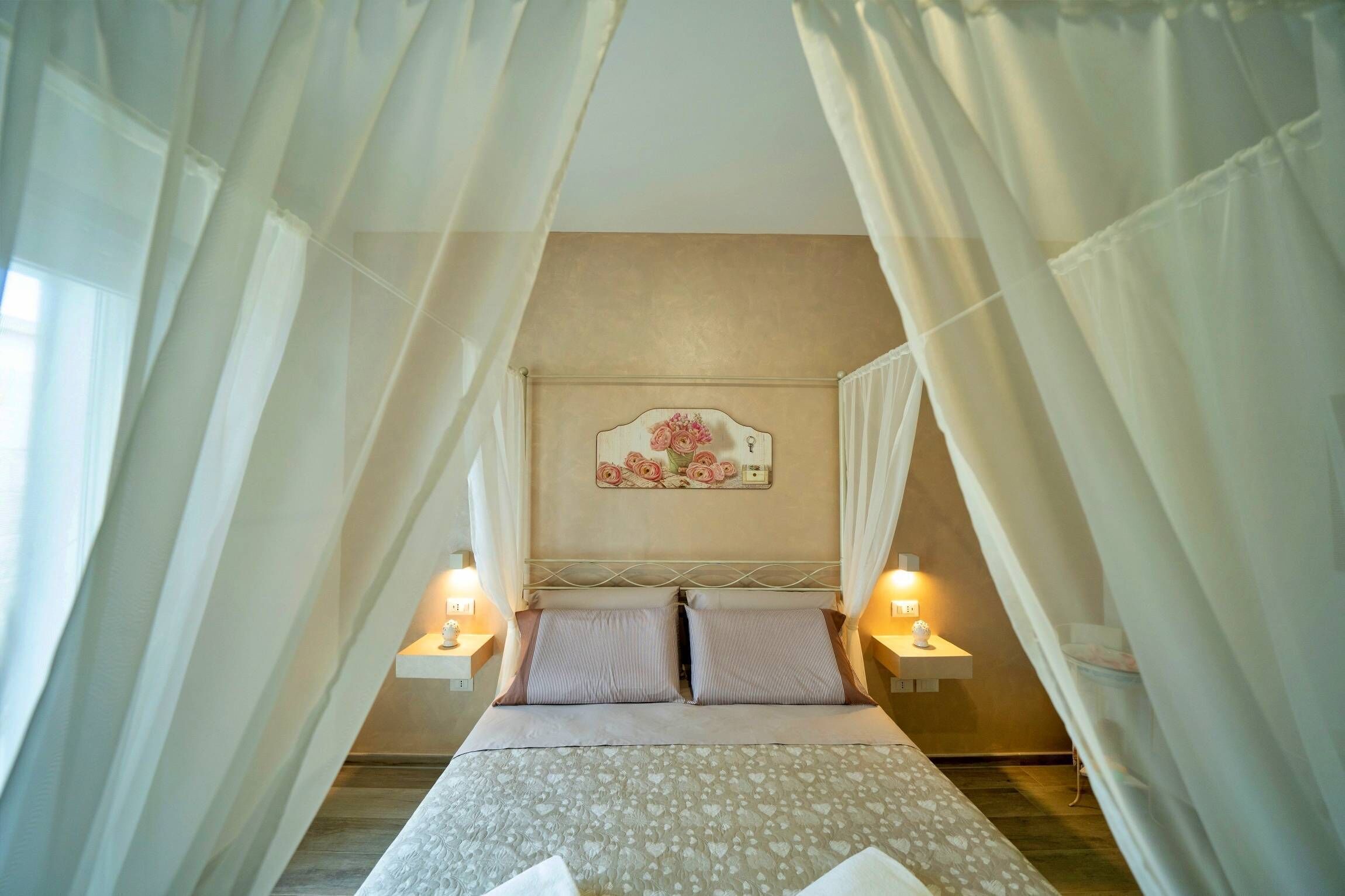 2 Schlafzimmer, Schreibtisch, Bügeleisen/Bügelbrett, Reisekinderbett