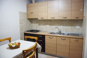 Forno, piano cottura, seggiolone