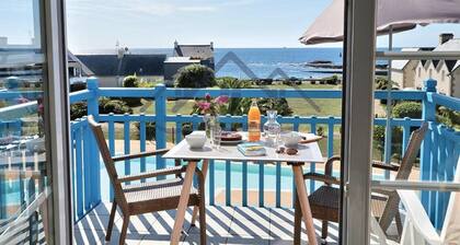 Appartement A22 avec balcon vue mer et piscine