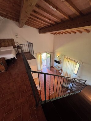 1 chambre, fer et planche à repasser, accès Internet, draps fournis