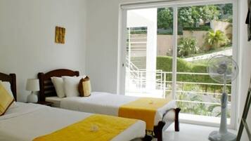 Vila, 3 quartos, para não fumantes, cozinha | 3 quartos, individualmente decorados, escrivaninha, Wi-Fi de cortesia
