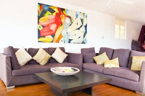 Villa, 3 Schlafzimmer, Nichtraucher, Küche | Wohnbereich | Flachbildfernseher
