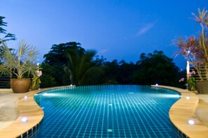 Piscine extérieure