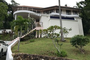 Front of property - 3 Bedroom Sea View Villa Santi SDV228-By Samui Dream Villas (Koh Samui)