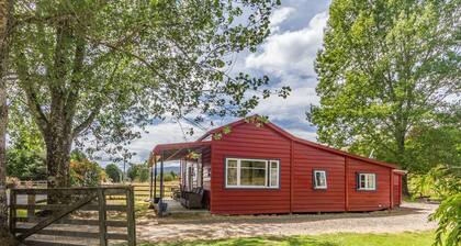 The Red Rooster Cottage - Maison de vacances Raurimu