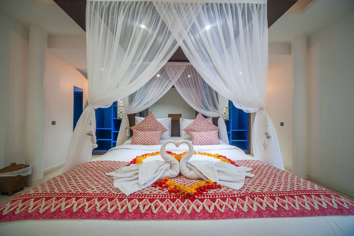 3 Bdrm Villa Damai | 3 bedrooms, iron/ironing board, free WiFi, bed sheets