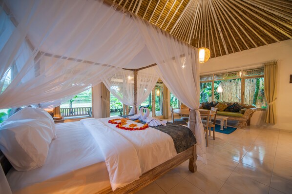 3 Bdrm Villa Damai | Iron/ironing board, free WiFi, bed sheets - Villa Damai, Ubud (Ubud)