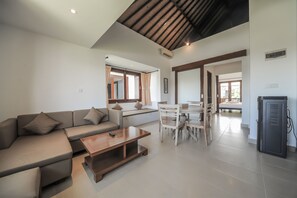 Living area - Sayang Sanur Resort (Denpasar)