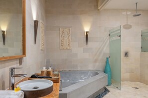 Luksus-villa - 4 soveværelser - privat pool | Badeværelse | Gratis toiletartikler, hårtørrer, håndklæder