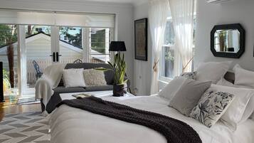 1 bedroom, desk, iron/ironing board, free WiFi