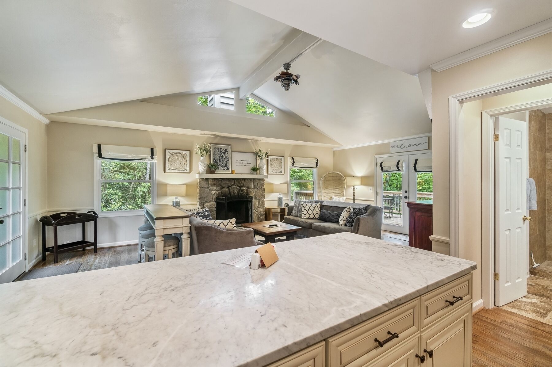 Cardinal Cottage | Delightful Walk to Town Cottage in the Harris Lake Area