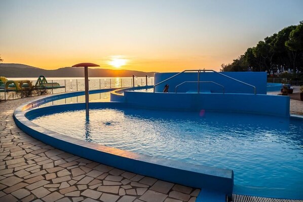 Seasonal outdoor pool