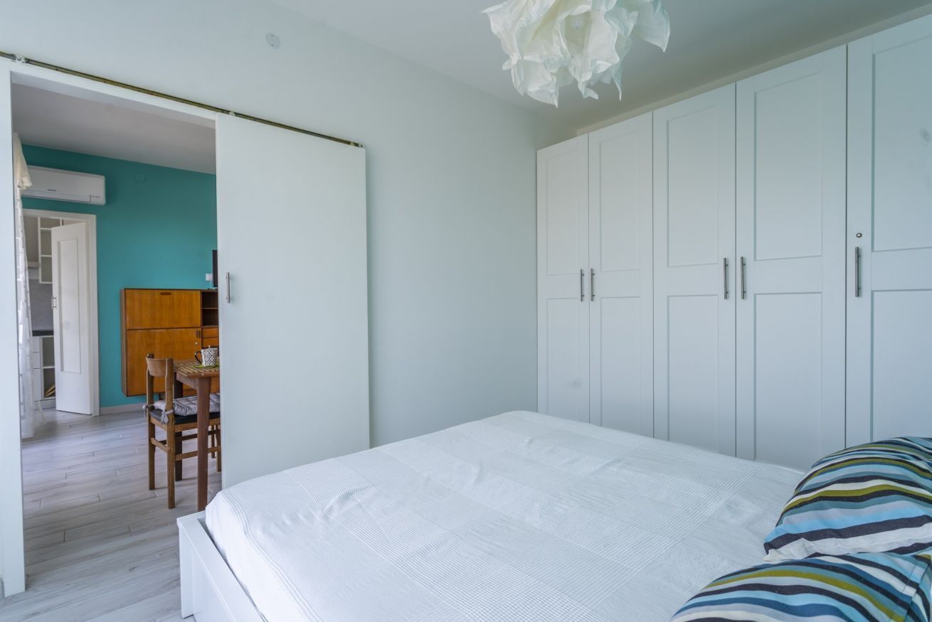 6 habitaciones, tabla de planchar con plancha y wifi 
