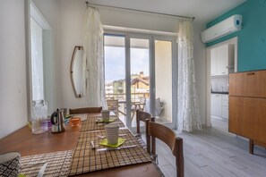 Dining - GuestHost - Annika's House - Lagoon View and Private Parking (Grado)