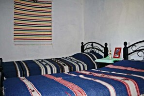 Room - Nefzi Guest House (Moqrisset)