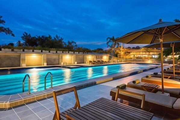 Outdoor pool - Olive Tree Hotel Pattaya (Sattahip)