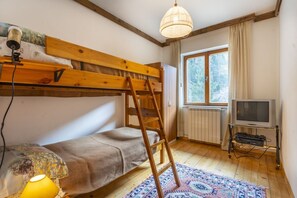 7 slaapkamers, een strijkplank/strijkijzer