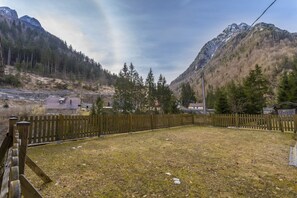 Property grounds - GuestHost - Riofreddo House! BBQ - Garden and Private Parking (Tarvisio)