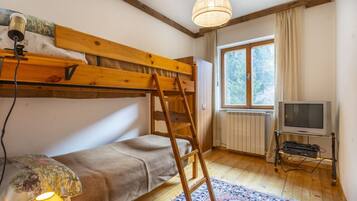 7 Schlafzimmer, Bügeleisen/Bügelbrett