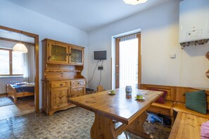 Interior - GuestHost - Riofreddo House! BBQ - Garden and Private Parking (Tarvisio)
