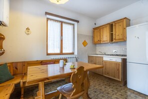 Dining - GuestHost - Riofreddo House! BBQ - Garden and Private Parking (Tarvisio)