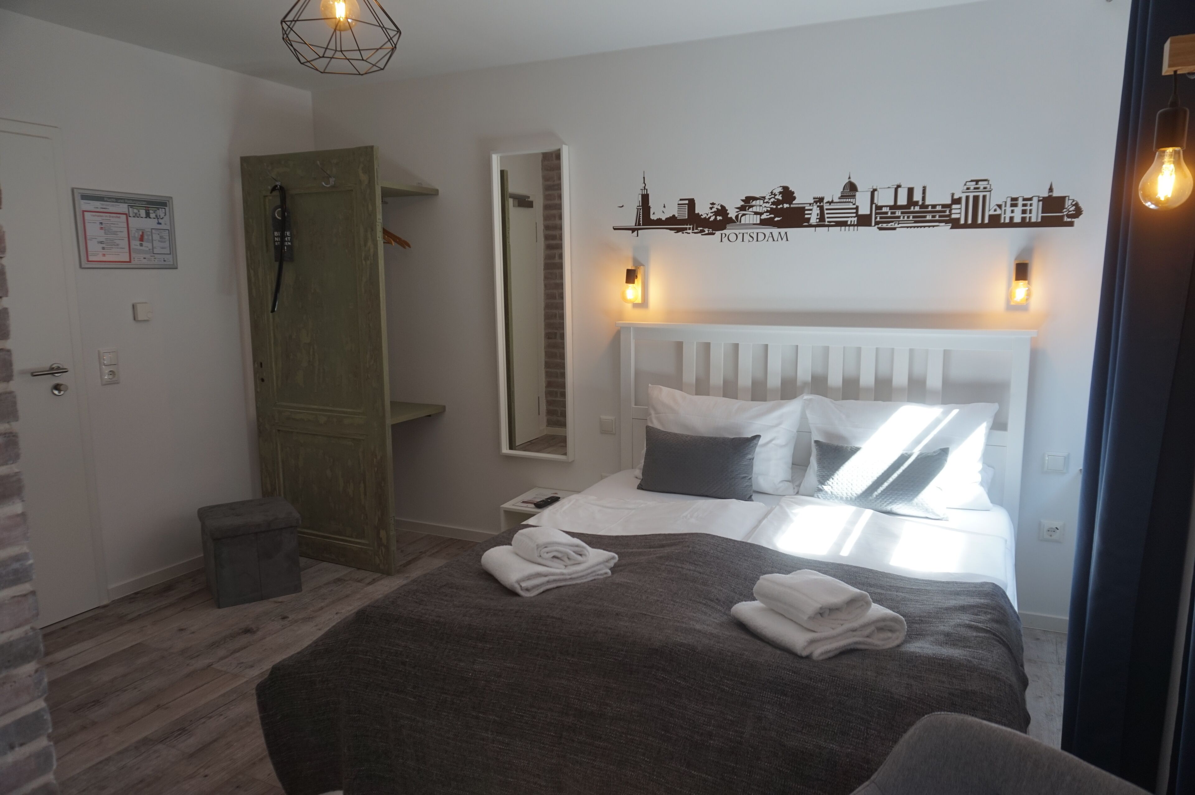 Chambre Double Classique | Literie hypoallergénique, décoration personnalisée, Wi-Fi gratuit