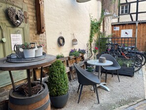 Courtyard - Aparthotel Walhalla (Potsdam)