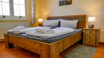 2 bedrooms, desk, travel crib, WiFi