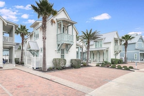 Exterior - Perfect Beach Cottage w/ Bonus Bunk+On-Site Amenities Galore@Cinnamon Shore (Port Aransas)